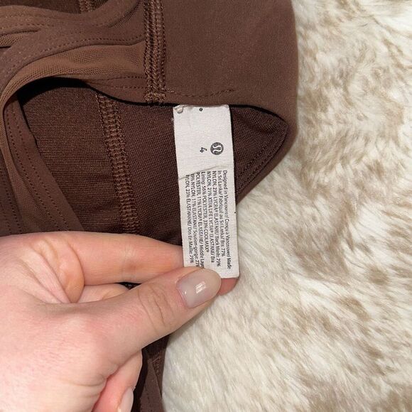 Lululemon brown high neck sports bra | Sz 4 - Picture 4 of 4